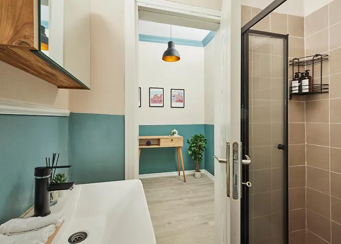 Nisantasi 2br Flat Ac In Istanbul